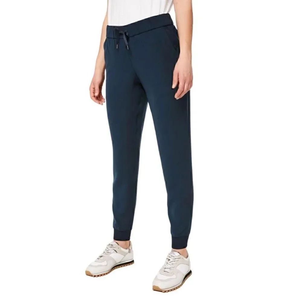 Lululemon On The Fly Jogger Navy Size 2 $118.00 W5BZDS